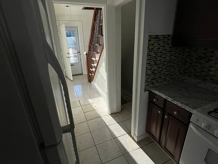 672 Brooks St #672 — Photo 21