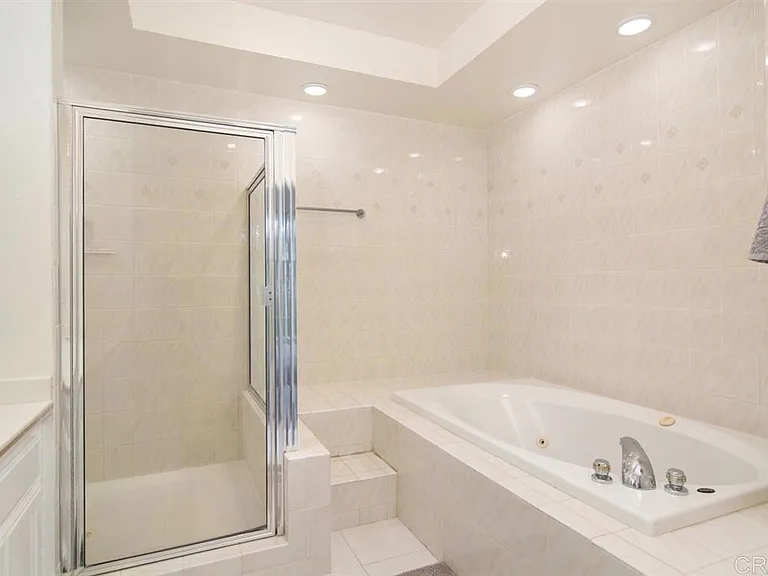 942 D Ave #A — Photo 21