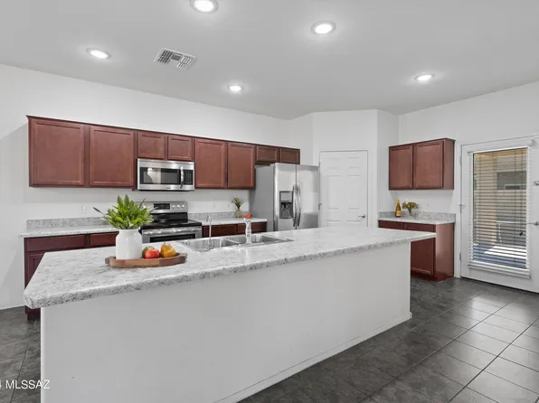 6530 E Brushback Loop, Tucson, AZ 85756