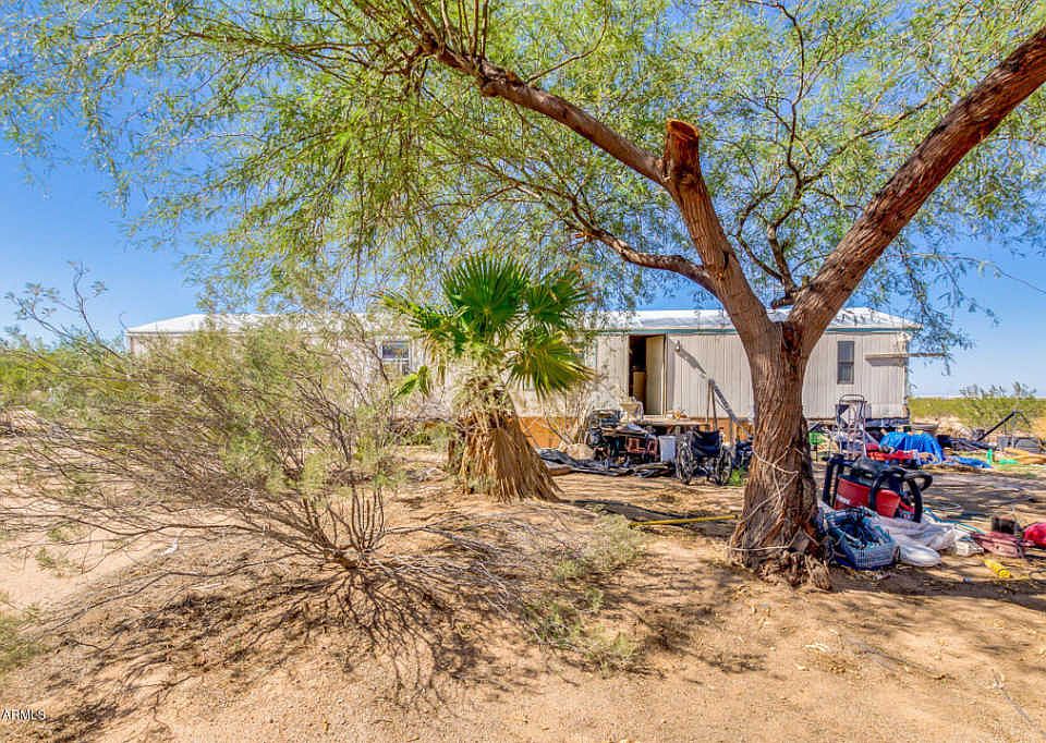 2nd image of 54672 W Farrell Rd