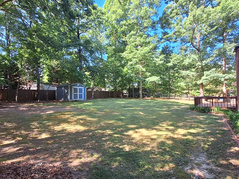 1809 Grady Dr — Photo 5