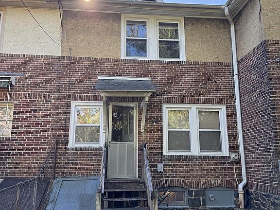 2nd image of 227 S Union St