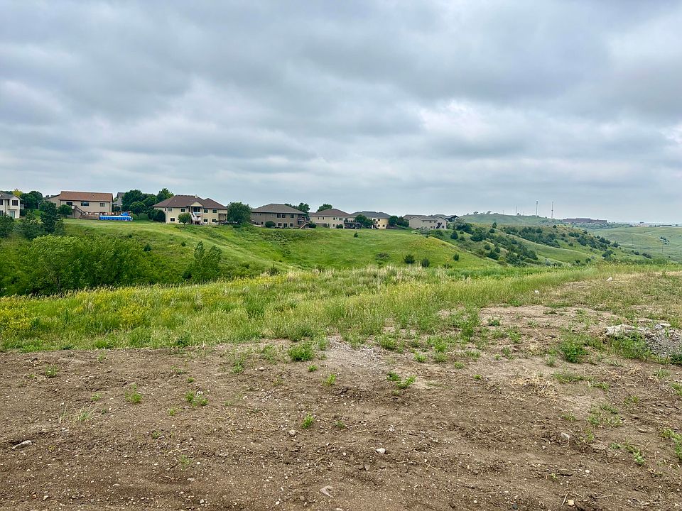 2nd image of Brookstone Loop