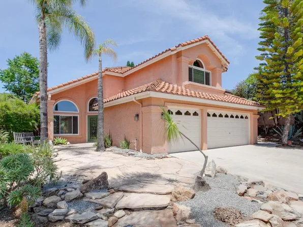 407 Debra Ann Dr, Fallbrook, CA 92028