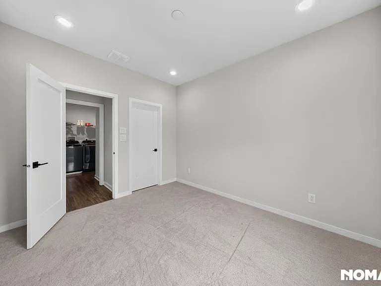 1138 E Lock Rd — Photo 24