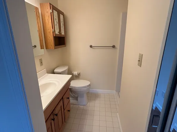 24 Academy St, Presque Isle, ME 04769