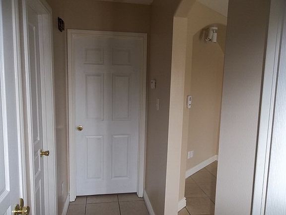 4th image of 1922 E Llano Grande St