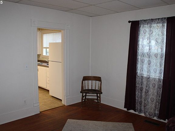 5th image of 229 E Darwin St