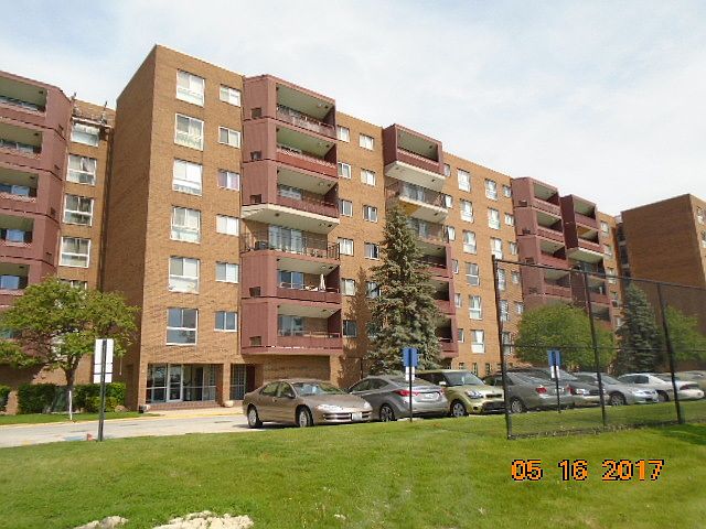1st image of 200 Park Ave APT 517