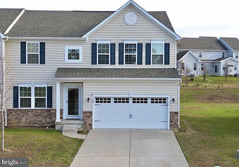 1st image of 337 Tiger Lily Dr