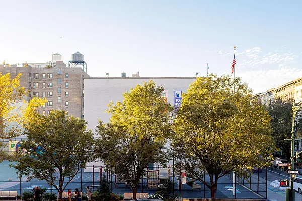 Rented by Town Residential | media 3