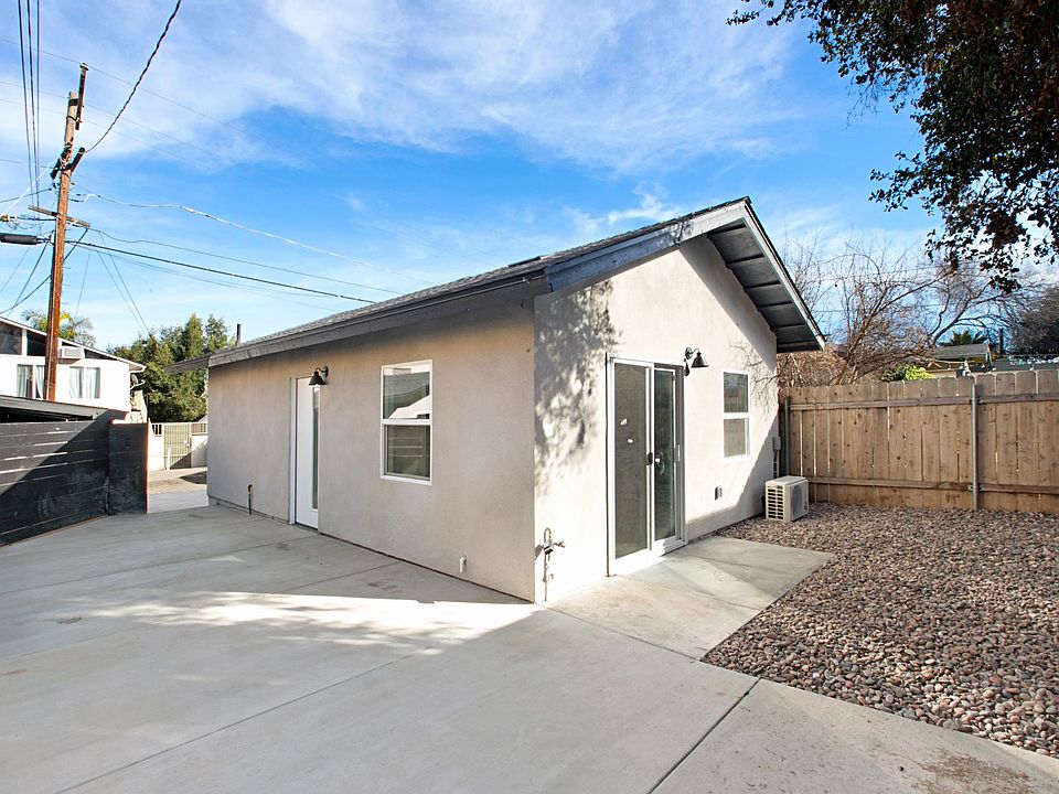 1st image of 3745 Boundary St #4