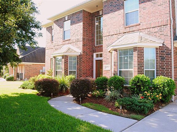 2nd image of 1074 Cayman Bend Ln