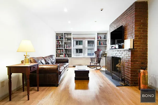 Sold by Bond New York | media 9