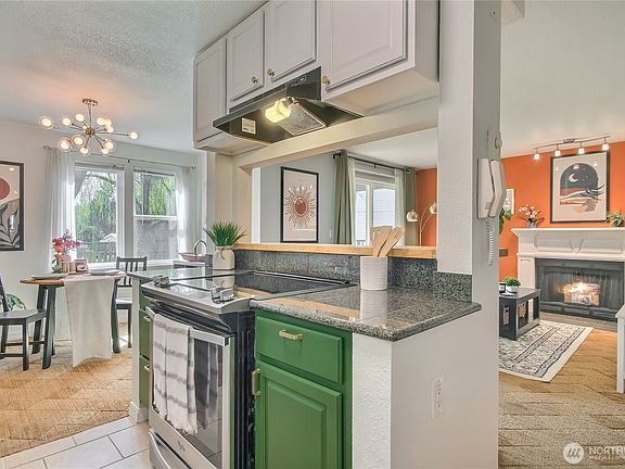 4th image of 20320 Bothell Everett Hwy #D102