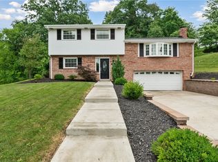 2465 Giant Oaks Dr, Pittsburgh, PA