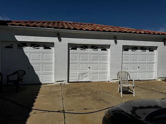 3rd image of 18160 Dallas Ave