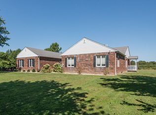 6983 Golf Course Rd, Mc Leansboro, IL 62859