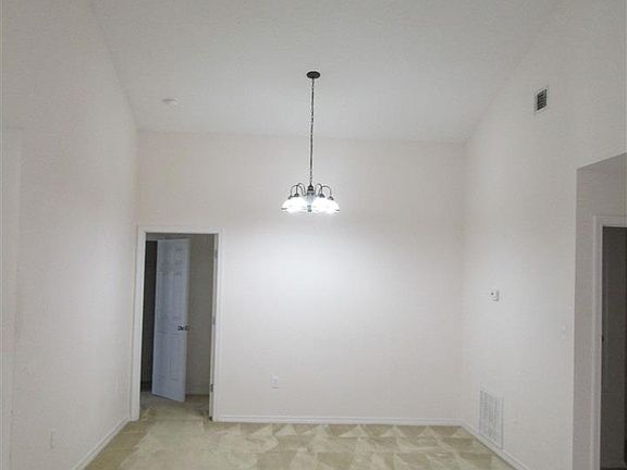 4th image of 3747 Chance Ct