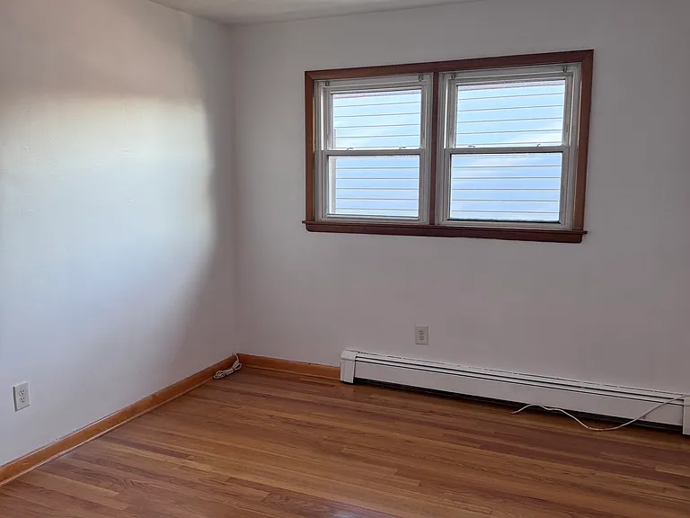 494 Catherine St #2 — Photo 11