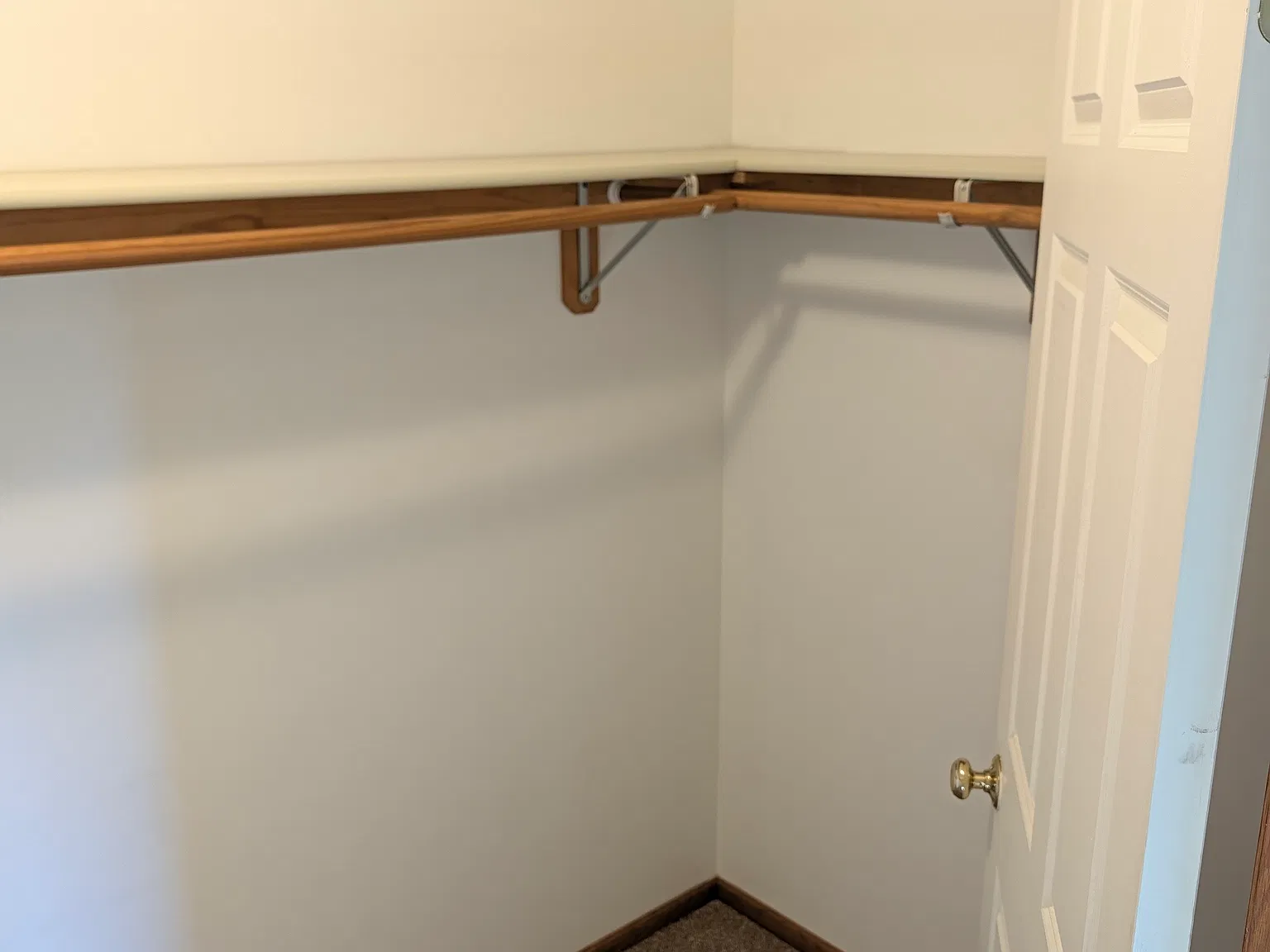 3 bed, 1.5 bath, 1400 sqft, $2,250 — Photo 2