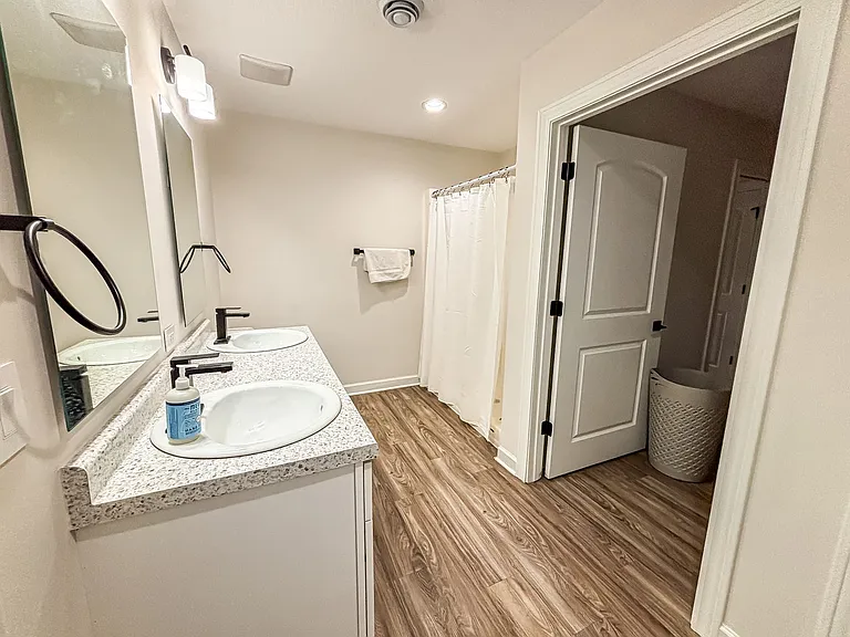 1624B Gunston Dr — Photo 41