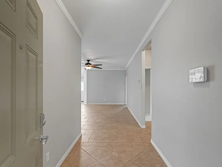 6815 Fox Hill Dr — Photo 2