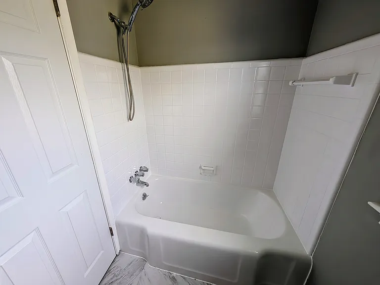 4302 Mandalay Ave — Photo 20