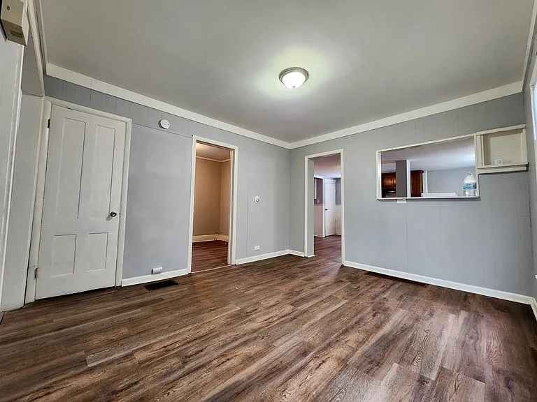 670 Garson Ave — Photo 2