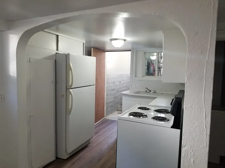 2 bed, 1.0 bath, $1,000 — Photo 10