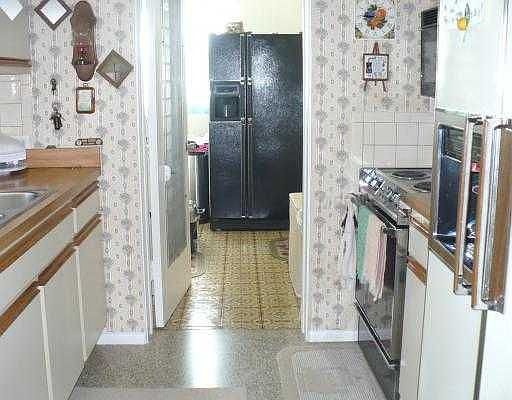 4th image of 1585 22nd St