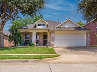 1019 Shortleaf Pine Dr, Arlington, TX 76012