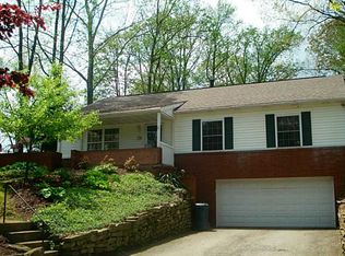 18 Bel Aire Dr, Delmont, PA