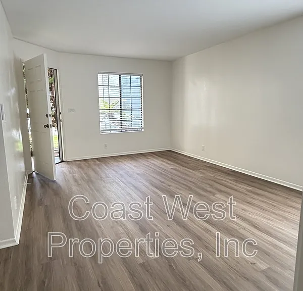 382 Acacia Ave #G — Photo 10