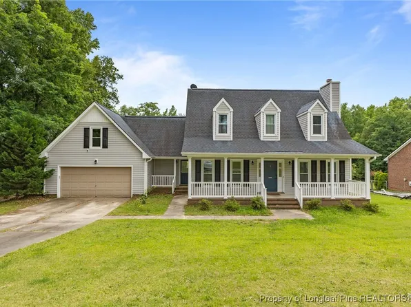 8230 Shoreway Dr, Fayetteville, NC 28304