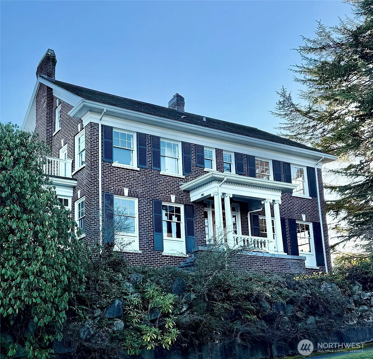 3303 Cascadia Avenue S photo 1