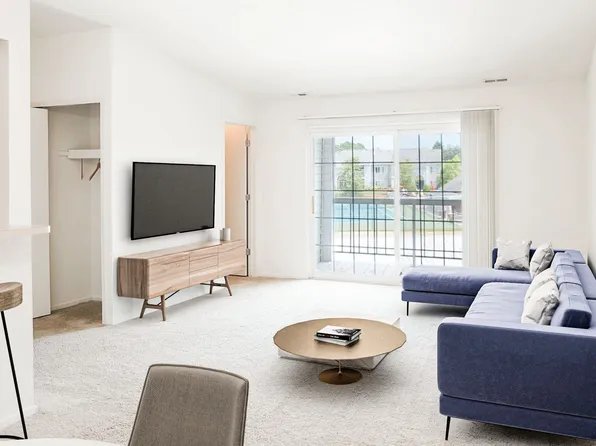 Meadowbrook Village, 1550 Brookfield Dr #4-1690, Ann Arbor, MI 48103