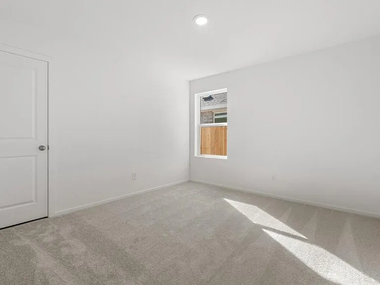 2706 Pebble Whisper Dr — Photo 13
