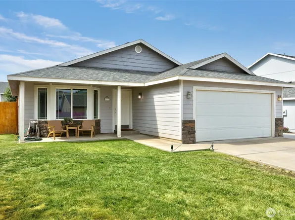 202 Saint Helens Ave, Moxee, WA 98936