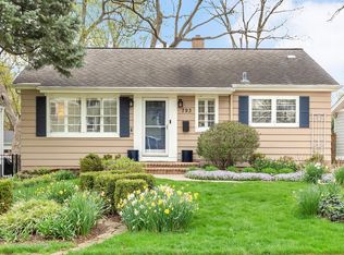 793 Pleasant Ave, Glen Ellyn, IL 60137