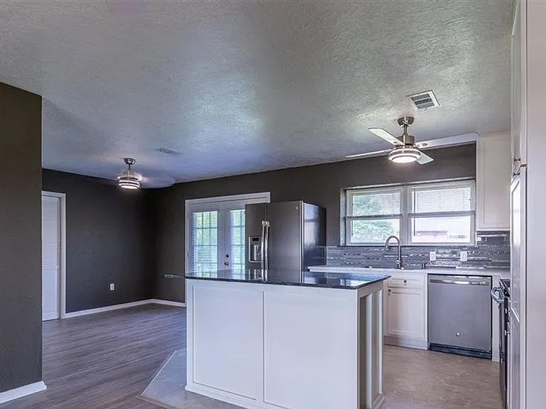4724 NW Ridgecrest Dr — Photo 8