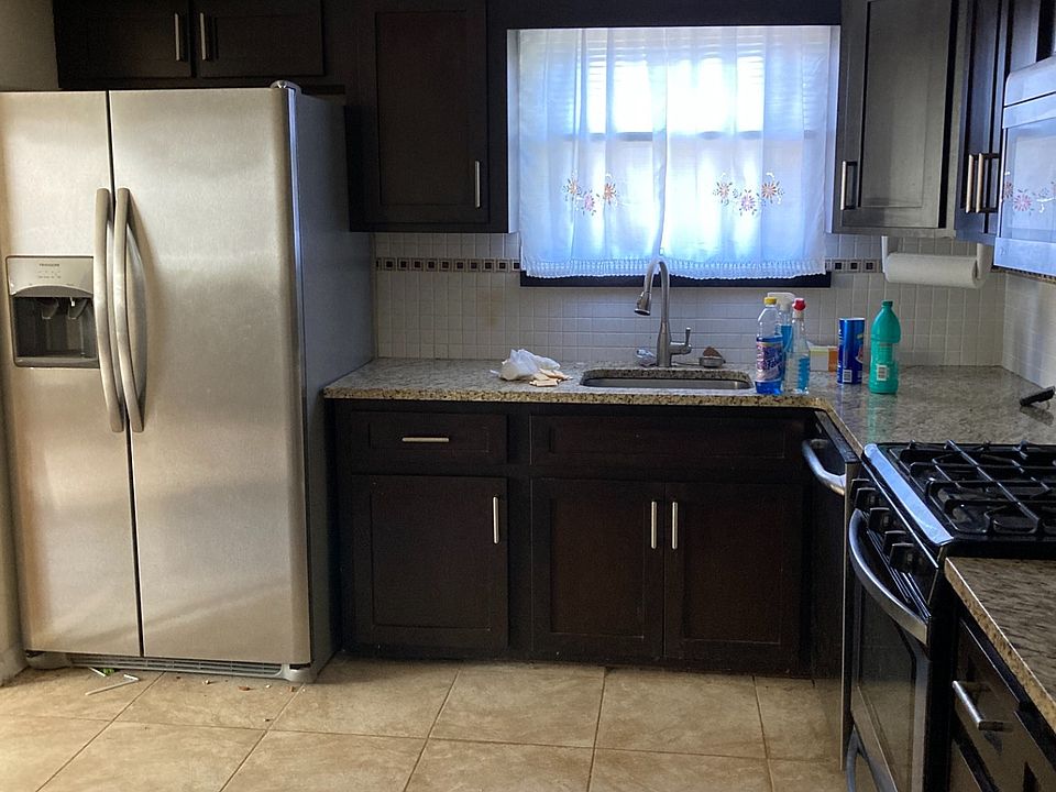 1st image of 81 Sunfield Ave