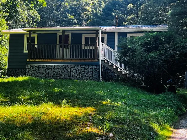 306 Claypool Hollow Rd, Glen Daniel, WV 25844