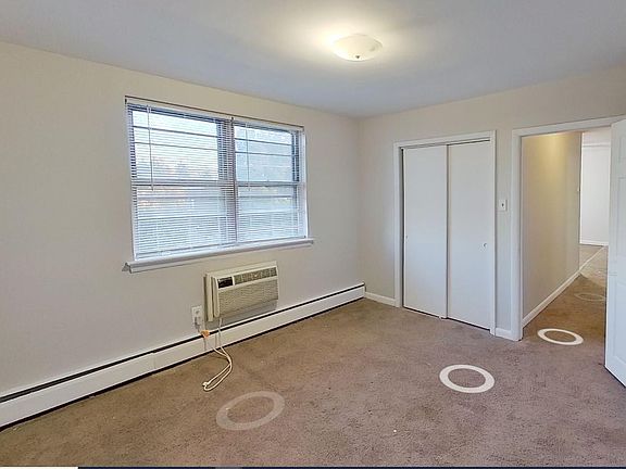 4th image of 2100 Glendale Ave