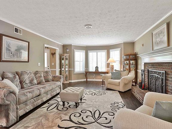 4th image of 105 Shawville Ln