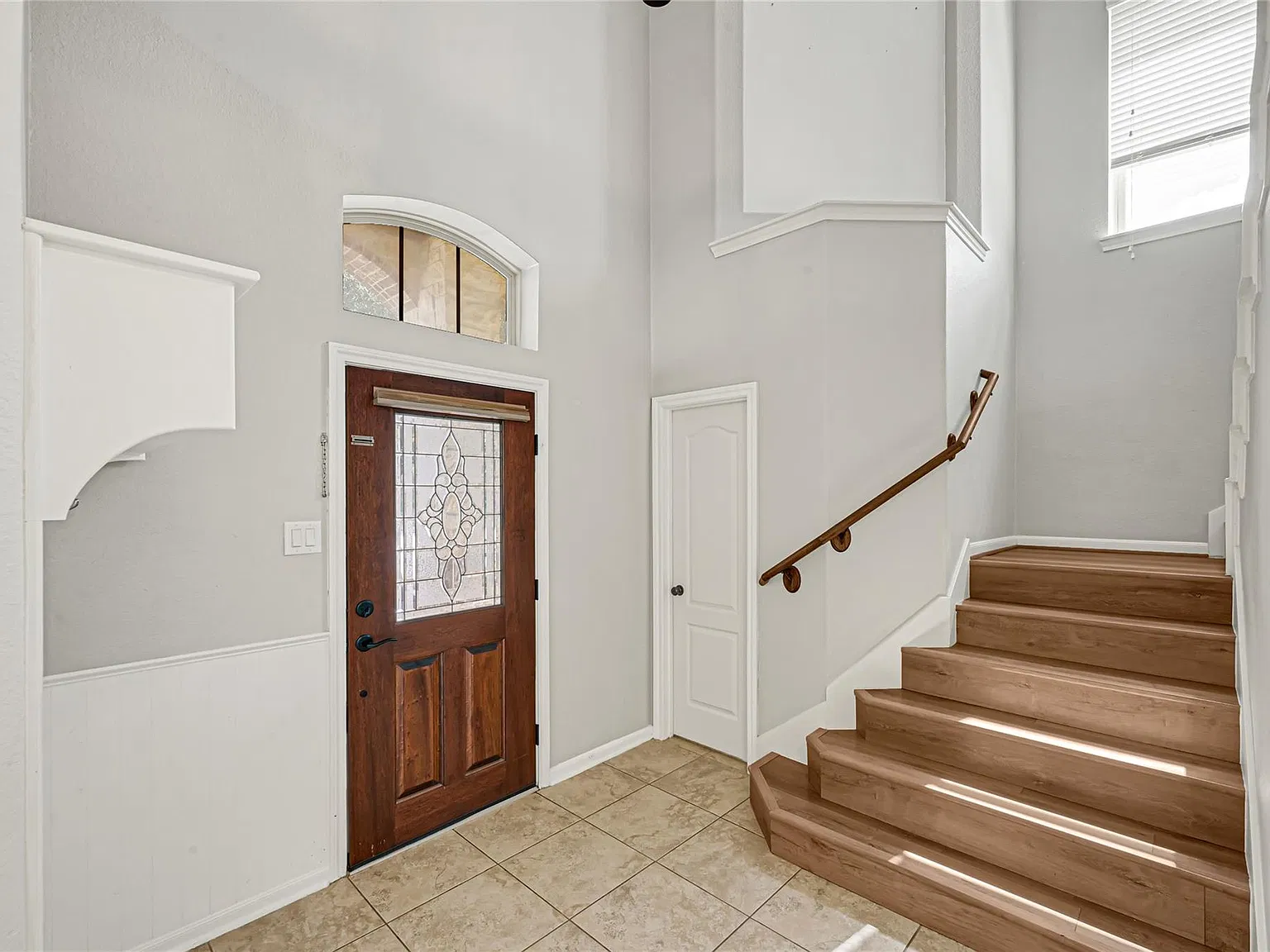 4 bed, 2.5 bath, 2984 sqft, $2,650 — Photo 4
