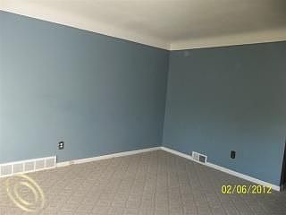 5th image of 23015 Alger St