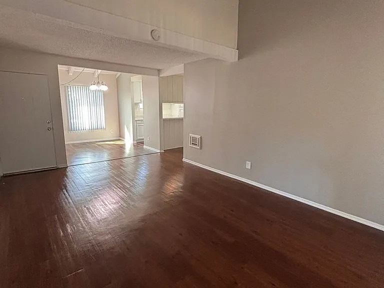 23251 Los Alisos Blvd — Photo 38