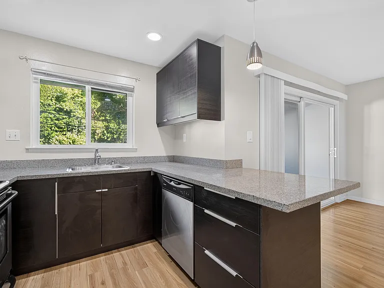 1815 Ednamary Way #F — Photo 7