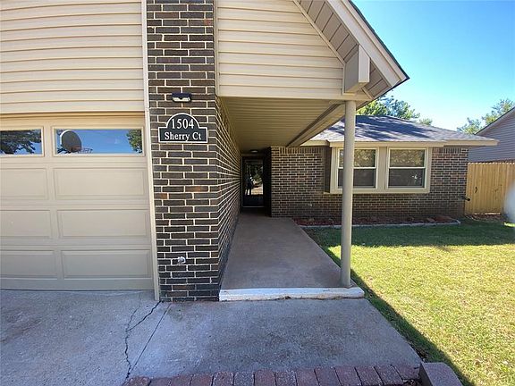 3rd image of 1504 Sherry Ct